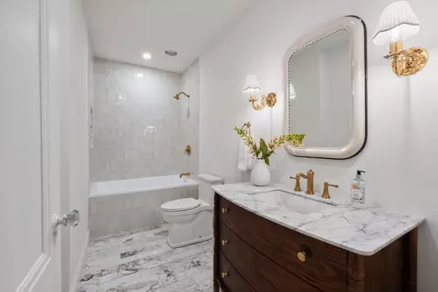Bath - 92 Old River Pl, Dedham, MA 02026 photo 5 of 6