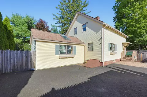 136 East St, North Attleboro, MA 02760