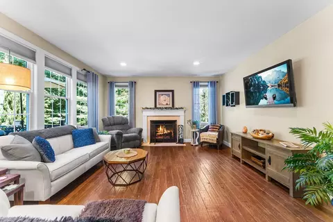 Living - 32 Howarth Dr, Upton, MA 01568 photo 2 of 3