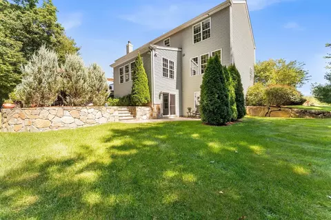 Exterior - 32 Howarth Dr, Upton, MA 01568 photo 4 of 5