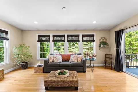 Living - 32 Howarth Dr, Upton, MA 01568 photo 1 of 3