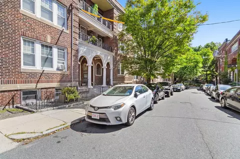 10 Melvin Ave #9, Brighton, MA 02135