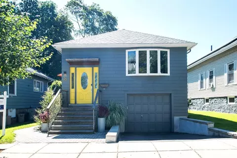 25 Bexley Rd, Roslindale, MA 02131