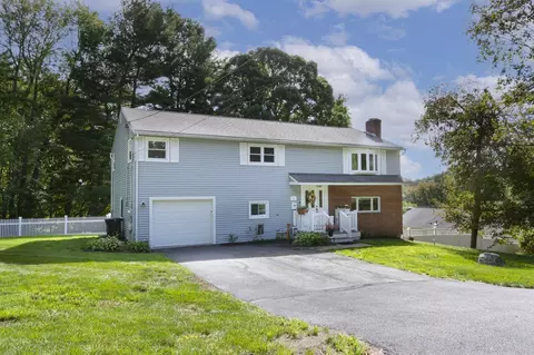 Exterior - 4 Carter Rd, Worcester, MA 01609 photo 2 of 5