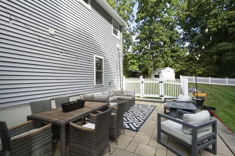 Exterior - 4 Carter Rd, Worcester, MA 01609 photo 4 of 5