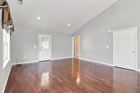 Living - 4 Concord Ct #A, Webster, MA 01570 photo 2 of 4