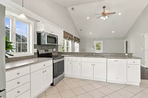 Kitchen - 4 Concord Ct #A, Webster, MA 01570 photo 2 of 2