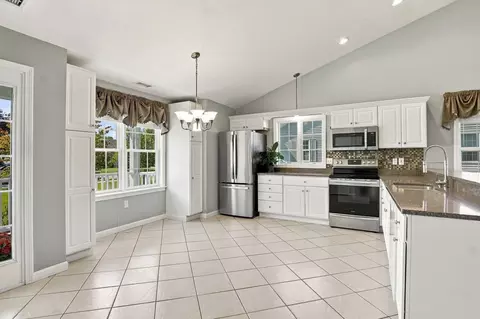 Kitchen - 4 Concord Ct #A, Webster, MA 01570 photo 1 of 2