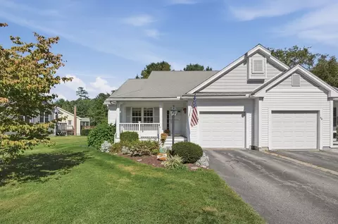 Exterior - 4 Concord Ct #A, Webster, MA 01570 photo 5 of 8