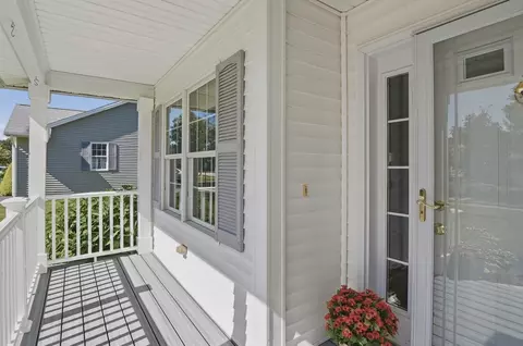 Exterior - 4 Concord Ct #A, Webster, MA 01570 photo 3 of 8
