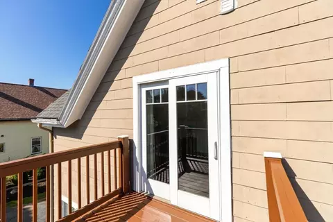 Exterior - 108 Maple St, Lynn, MA 01904 photo 5 of 11