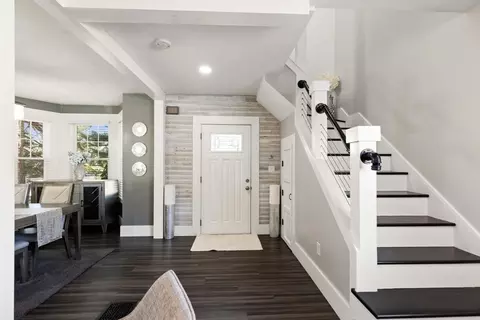 Entry Way - 108 Maple St, Lynn, MA 01904 photo 3 of 3