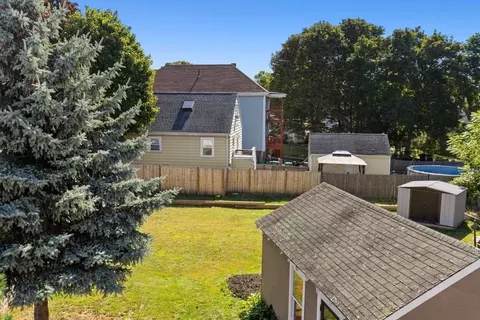Exterior - 108 Maple St, Lynn, MA 01904 photo 4 of 11