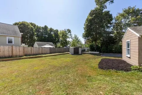 Exterior - 108 Maple St, Lynn, MA 01904 photo 10 of 11