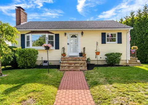50 Hatherly Rd, Waltham, MA 02451