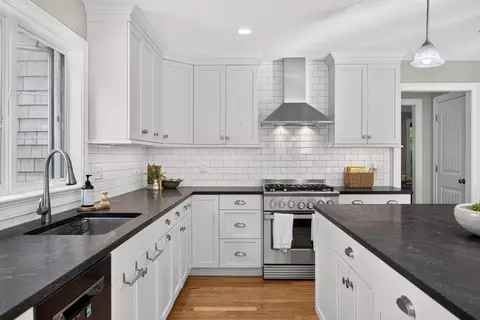 Kitchen - 5 Cliffs Way, Harwich, MA 02645 photo 4 of 4