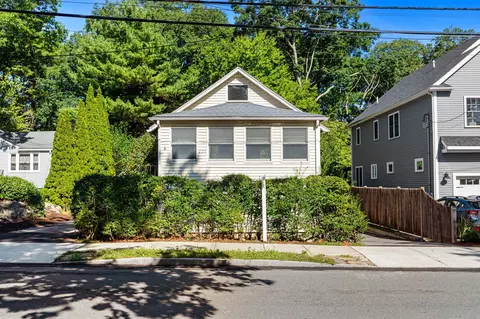 Exterior - 222 Sprague St, Dedham, MA 02026 photo 2 of 3