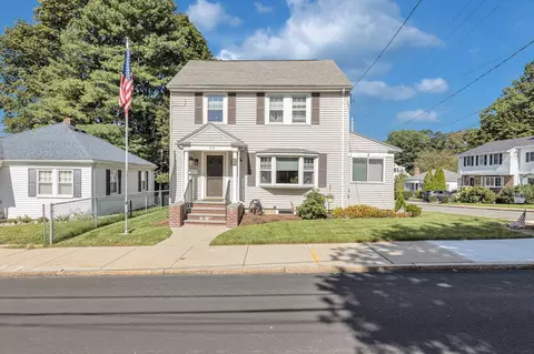 45 Hemlock Rd, West Roxbury, MA 02132