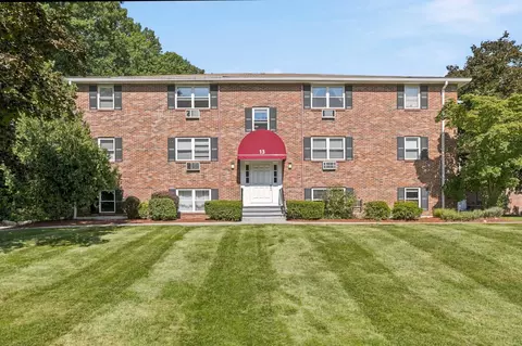 13 Cross St #11, Chelmsford, MA 01863
