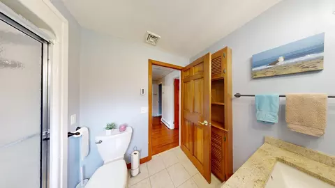 Bath - 620 Ledge Rd, Seekonk, MA 02771 photo 2 of 2