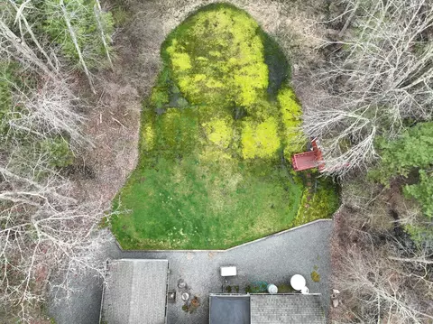 Exterior - 620 Ledge Rd, Seekonk, MA 02771 photo 3 of 7