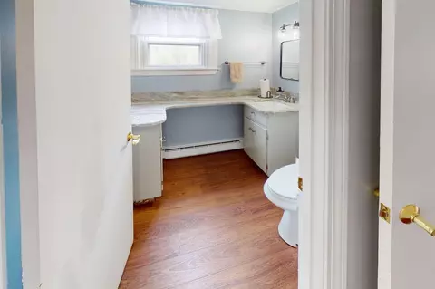 Bath - 620 Ledge Rd, Seekonk, MA 02771 photo 1 of 2