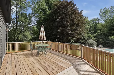 Exterior - 6 Laurel Rd, Blackstone, MA 01504 photo 2 of 7