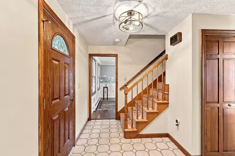 Entry Way - 6 Laurel Rd, Blackstone, MA 01504 photo 1 of 1