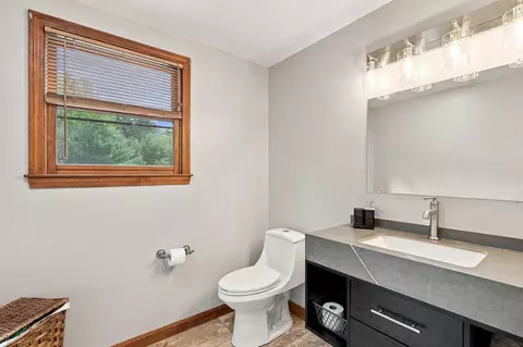 Bath - 6 Laurel Rd, Blackstone, MA 01504 photo 2 of 3