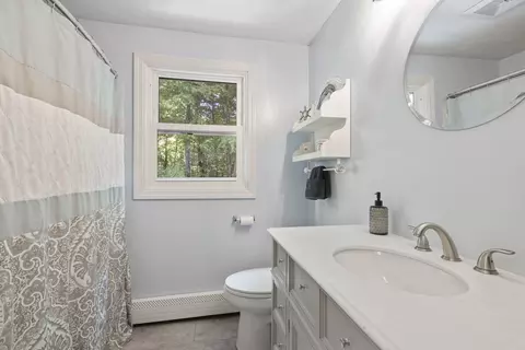 Bath - 17 Conservation Dr, Douglas, MA 01516 photo 2 of 2