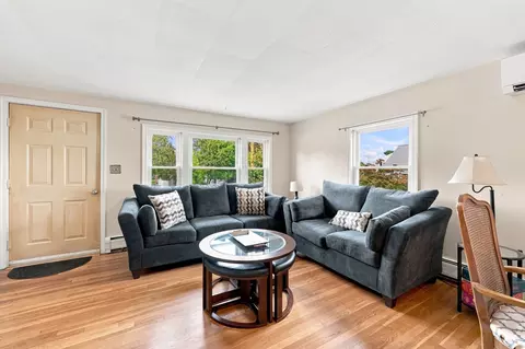 Living - 162 Clark St, Worcester, MA 01606 photo 1 of 3