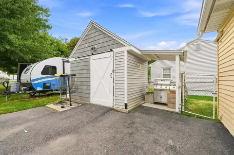 Exterior - 162 Clark St, Worcester, MA 01606 photo 2 of 5