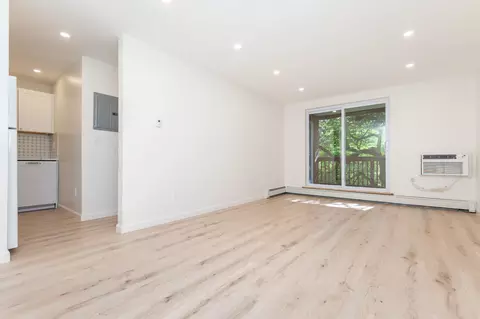 142 Kenrick #23, Boston, MA 02135