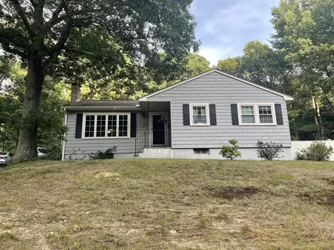 Exterior - 12 Hampton Rd, Sharon, MA 02067 photo 5 of 7