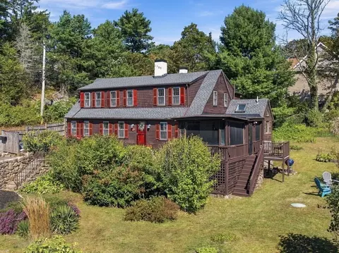 Exterior - 25 Concord St, Gloucester, MA 01930 photo 4 of 11