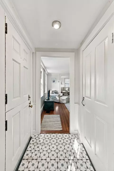 Entry Way - 25 Concord St, Gloucester, MA 01930 photo 1 of 3