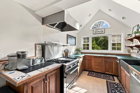 Kitchen - 25 Concord St, Gloucester, MA 01930 photo 3 of 5