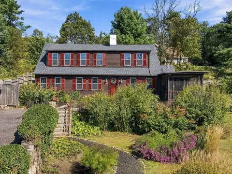 Exterior - 25 Concord St, Gloucester, MA 01930 photo 2 of 11