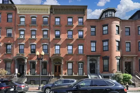 664 Massachusetts Ave #4, Boston, MA 02118