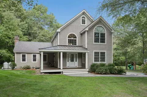 17 Panettieri Dr, Lakeville, MA 02347