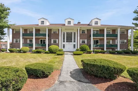 237 N Main St #5, Andover, MA 01810