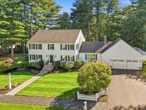 9 Peterson Rd, Peabody, MA 01960