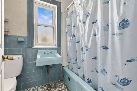 Bath - 25 Rock Valley Ave, Everett, MA 02149 photo 2 of 2