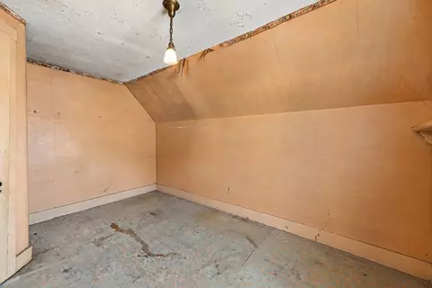 Bedroom - 25 Rock Valley Ave, Everett, MA 02149 photo 8 of 8