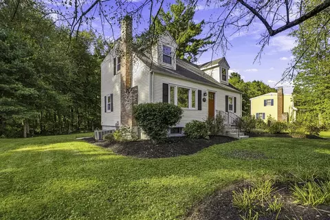 Exterior - 35 Anthony Rd, Franklin, MA 02038 photo 3 of 7