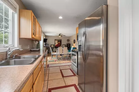 Kitchen - 109 Appleton St, Springfield, MA 01108 photo 1 of 4