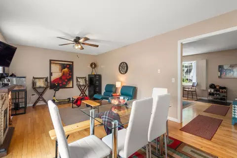 Dining - 109 Appleton St, Springfield, MA 01108 photo 1 of 2