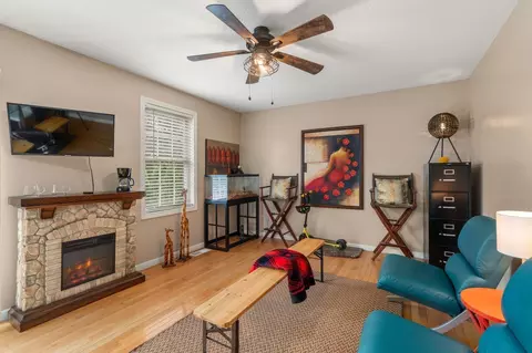 Living - 109 Appleton St, Springfield, MA 01108 photo 1 of 2