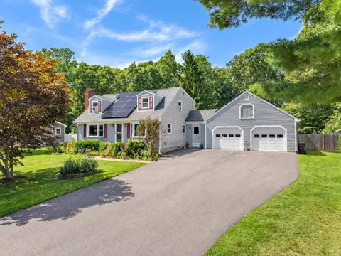 48 Greenfield Rd, Westport, MA 02790