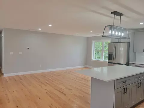 26 Bowker, Worcester, MA 01604 photo 3